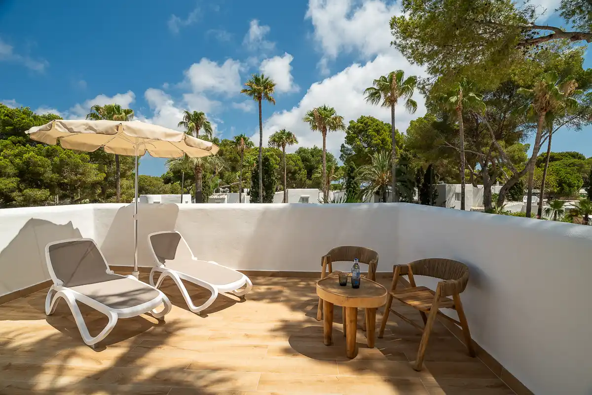 Terraza con hamacas Habitación Doble Style Superior Fergus Style Punta Arabi