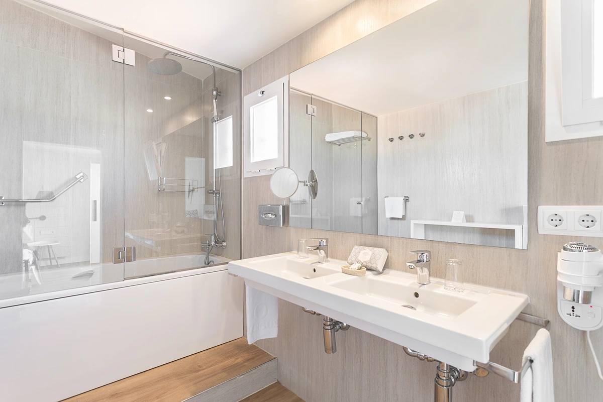 Ducha Habitación Doble Vista Mar Ducha Habitación Doble Vista Mar Fergus Style Soller Beach