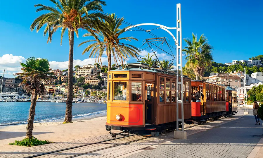 Serra de Tramuntana Serra de Tramuntana Fergus Style Sóller Beach