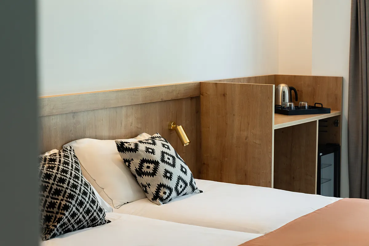 Coffe corner y equipamiento Coffe corner y equipamiento en la habitación Doble Hotel Fergus Style Palma Beach