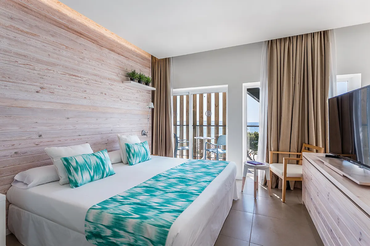 Gran televisión en la Suite del Fergus Style Palmanova