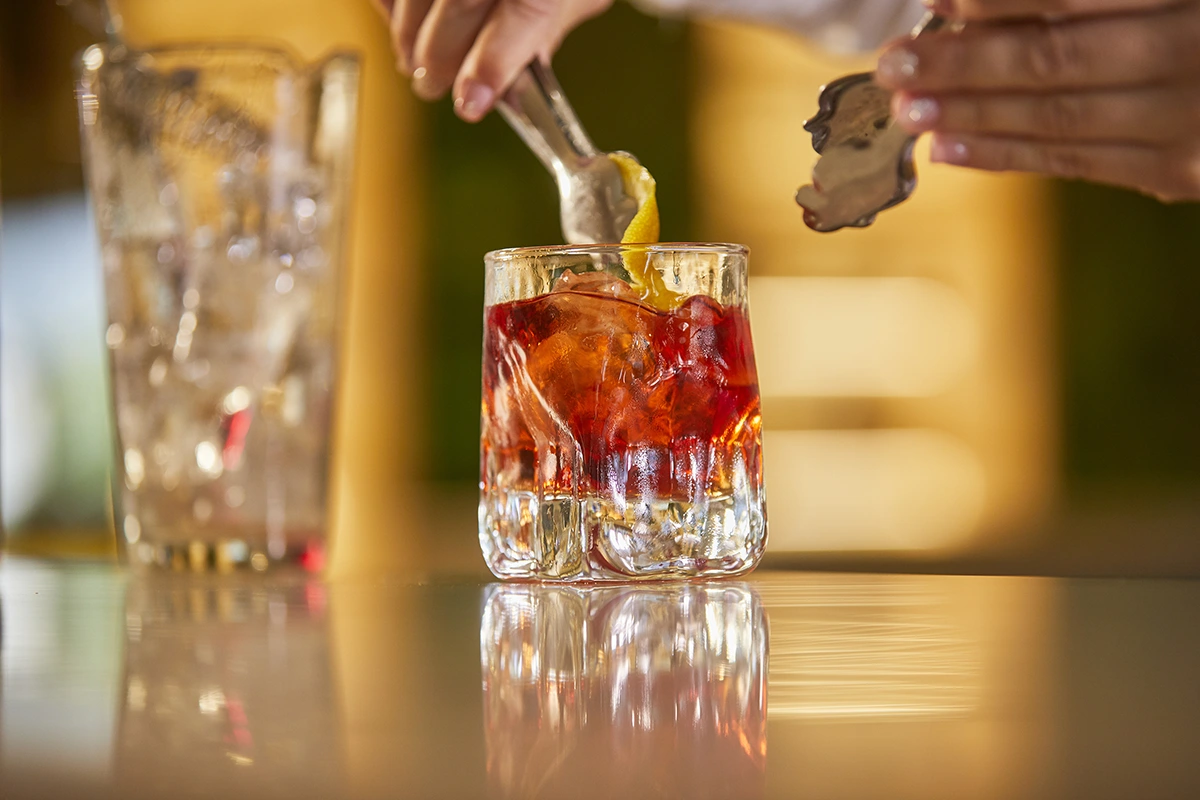 Cóctel en el Lobby bar del Fergus Style Tobago