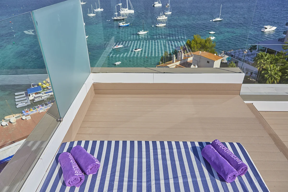 Gran solárium en la Terraza con vistas al mar de la Master Suite del Fergus Style Tobago