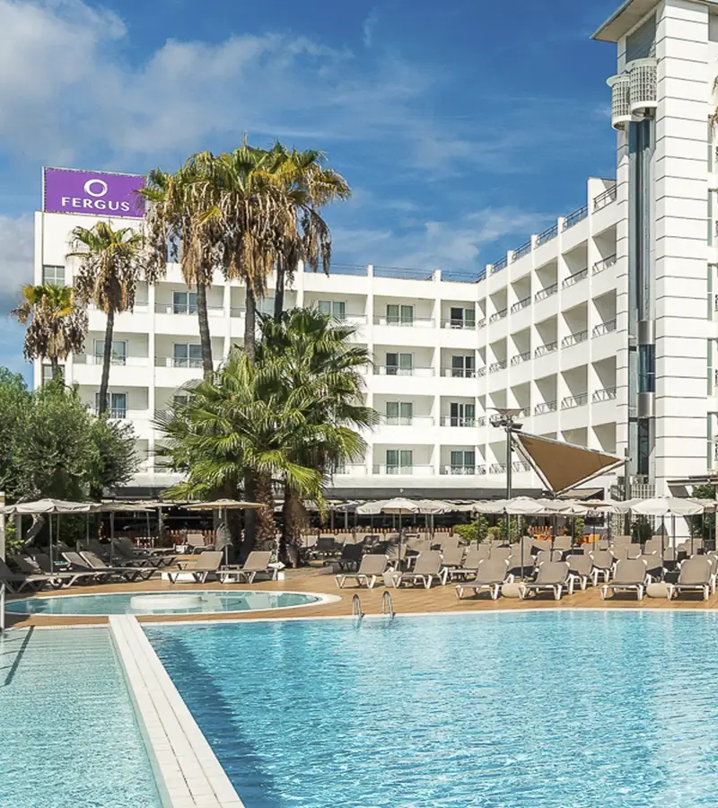 Kontaktieren Sie Fergus Club Pineda Splash